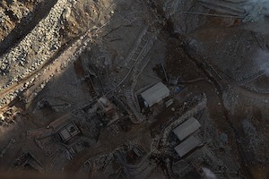 土の町を上空から写した画像